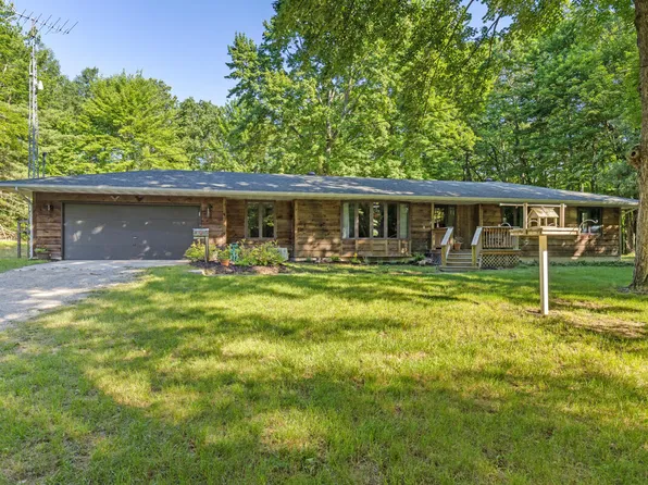 6953 S Elm Ave, Newaygo, MI 49337