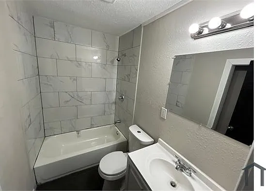 2971 Forest Ave — Photo 7