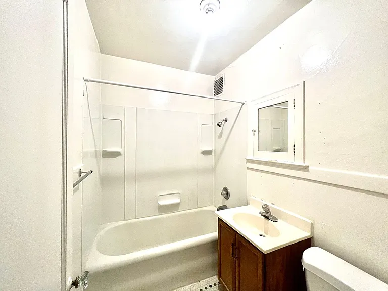 4105 Brooklyn Ave. NE Seattle, WA 98105 — Photo 19