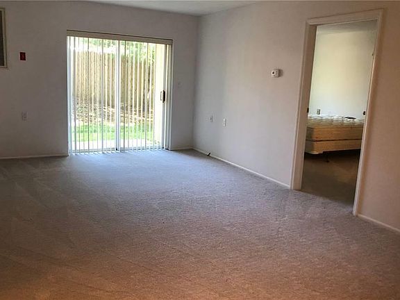 4th image of 54 School St APT 128