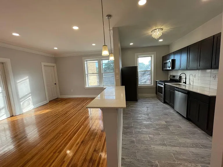 4 Dewitt Rd — Photo 10
