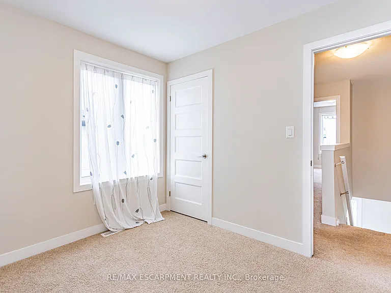 941 Manhattan Way — Photo 18
