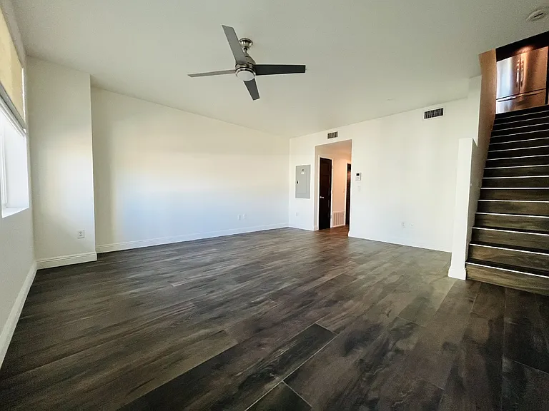 215 E McKinley St #402 — Photo 10
