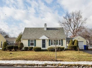 110 Old Brook Rd, Springfield, MA 01118