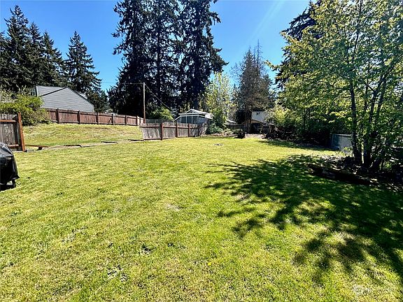 2nd image of 9810 Kenwood Drive SW