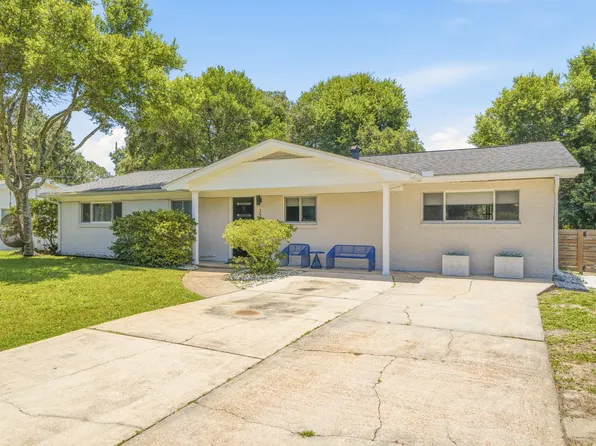 326 Leah Miller Dr NW, Fort Walton Beach, FL 32548