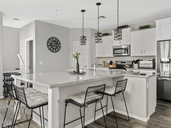 1675 E BRIDGEPORT Parkway, Gilbert, AZ 85295