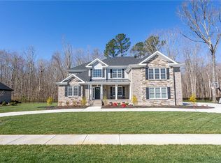 1504 Balmoral Ln, Chesapeake, VA 23322