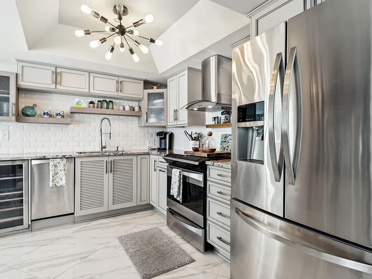 1601 Ocean Dr S #110 — Photo 18
