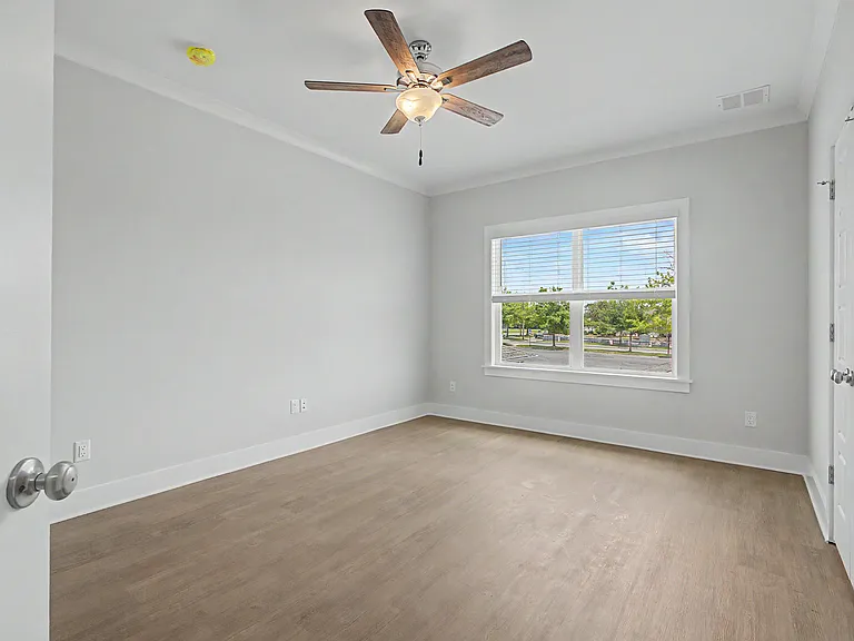 4065 Four Oaks Blvd #1 — Photo 17