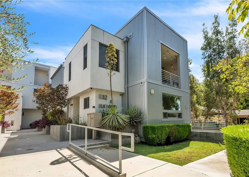 532 W Elk Ave #1