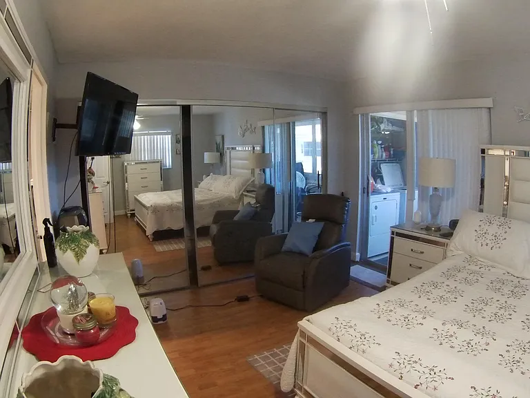 275 Monaco Way #F — Photo 22