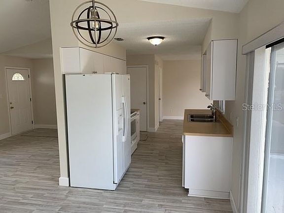 3rd image of 3334 Princess Diana Blvd