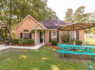 34 Deforest Dr, Madisonville, LA 70447