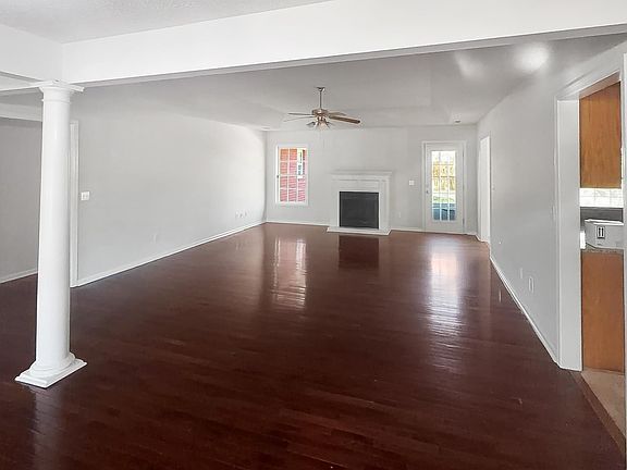 3rd image of 640 Aidan Dr