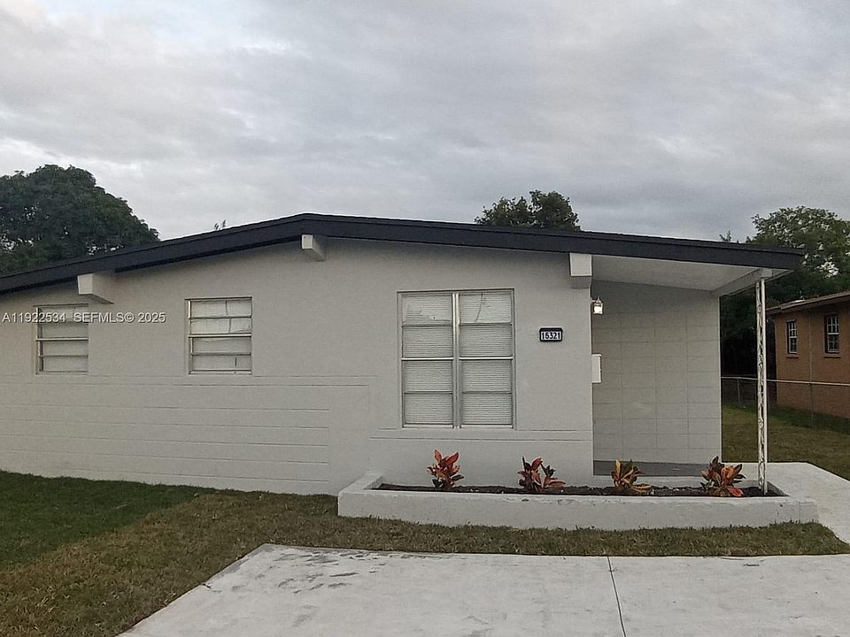 1st image of 15321 NW Railroad Dr