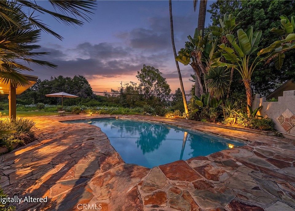 1st image of 9804 Capulet Ave
