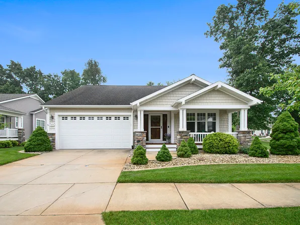 804 E Barrington Cir, Jackson, MI 49203