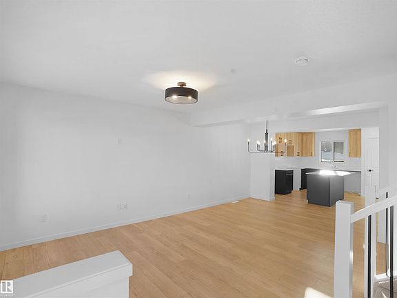 4th image of 18640 18th Ave NW #4