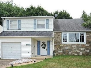 1100 Warwick St, Philadelphia, PA 19116