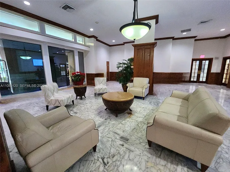 3505 S Ocean Dr #407 — Photo 32