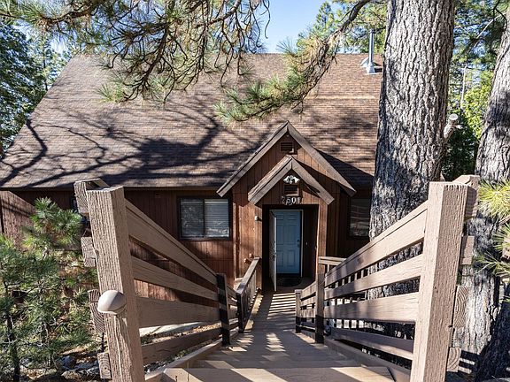 3rd image of 7501 Yosemite Park Way