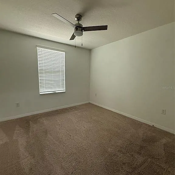 1562 Carbondale Row — Photo 9