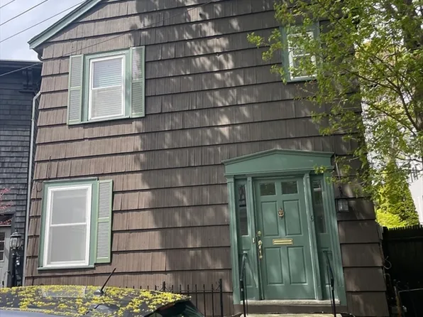 6 Blaney St APT 1, Swampscott, MA 01907