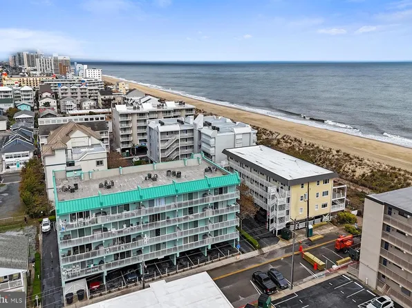 12 76th St Unit 303, Ocean City, MD 21842