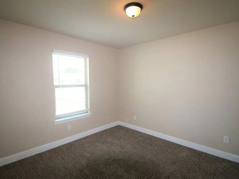 131 Sunburst Ct — Photo 14