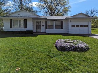 808 N Folger St, Carrollton, MO 64633