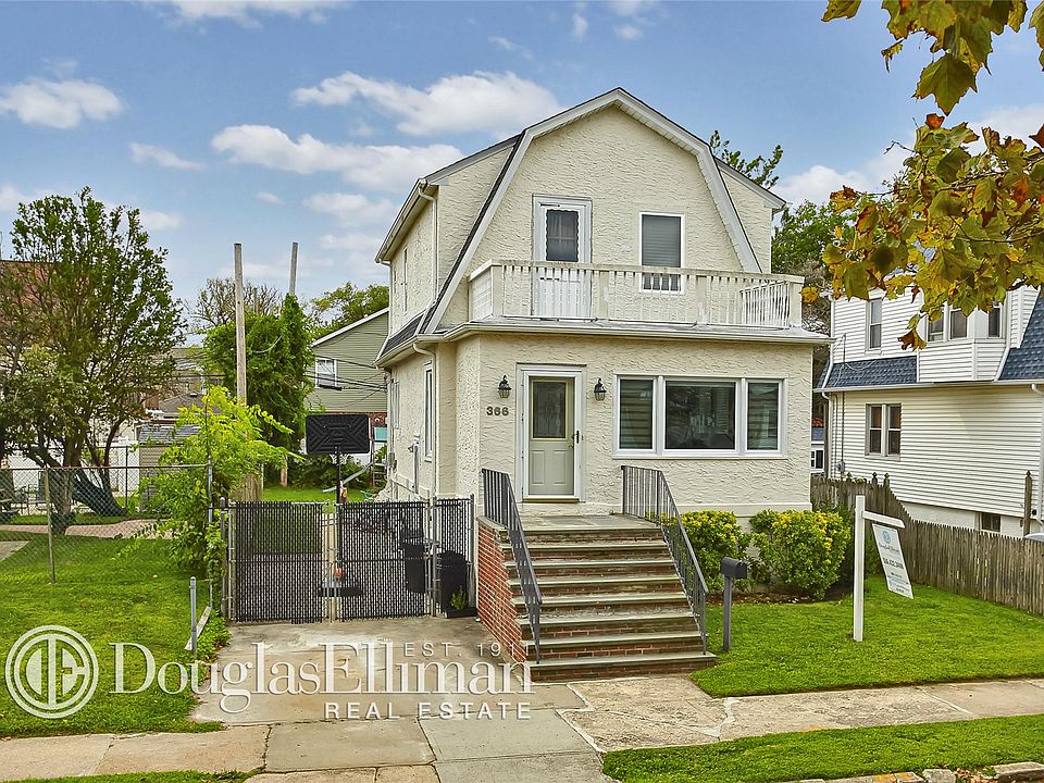 1st image of 366 E Walnut St