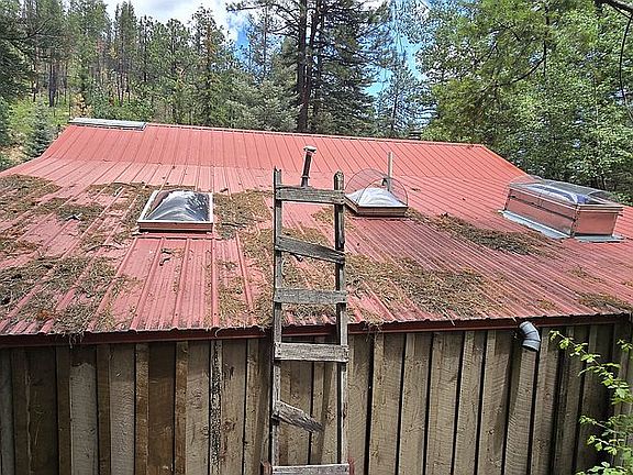 4th image of 8 Pond Rd