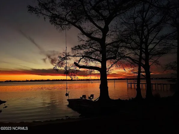 525 N A St, Bridgeton, NC 28519