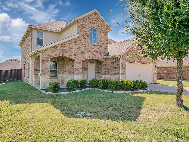 1535 Meadowlake Dr — Photo 4