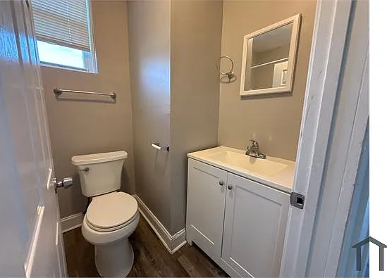 2525 W Cold Spring Ln — Photo 17