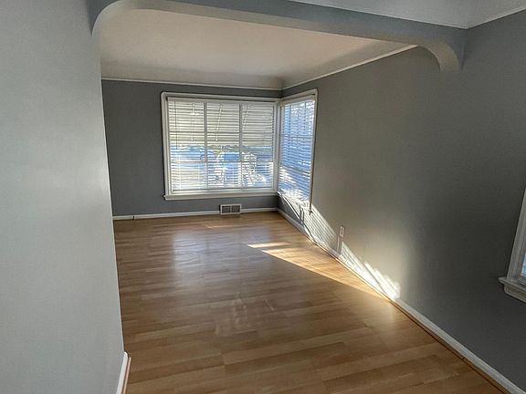 4th image of 3791 W 210th St