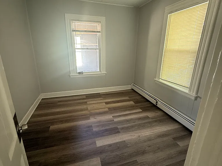105 Rhodes St #2 — Photo 8
