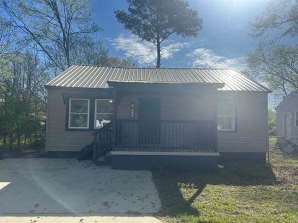 220 8th Ave NW, Decatur, AL 35601