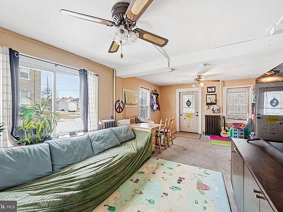5th image of 876 Williams Ave