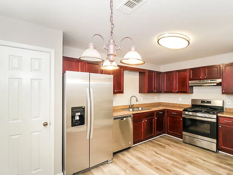 11562 Registry Blvd — Photo 8