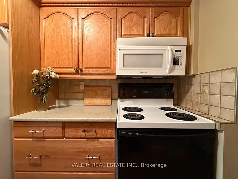 4662 Kingston Rd — Photo 11