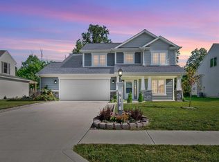 910 Sherwood Dr, Fort Wayne, IN 46819