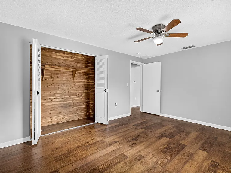 9115 Ledgestone Ln — Photo 11