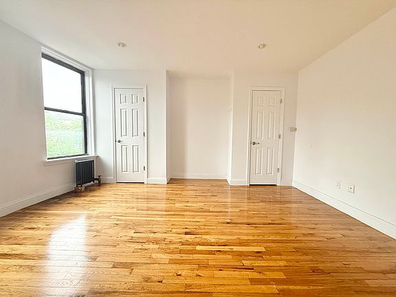 3rd image of 51 Quincy St APT 3B