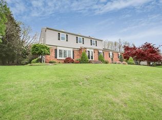 17 Rockledge Ter, Pompton Plains, NJ 07444