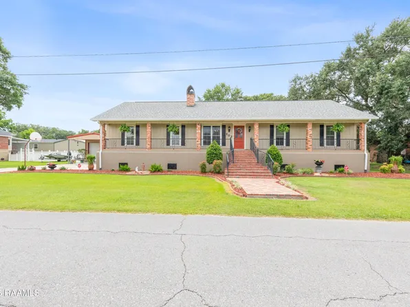507 W Laodis St, Delcambre, LA 70528