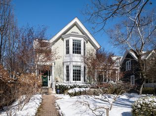 231 Dempster St, Evanston, IL 60201