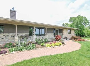 3384 Rutland Dunn Town Line Rd, Stoughton, WI 53589