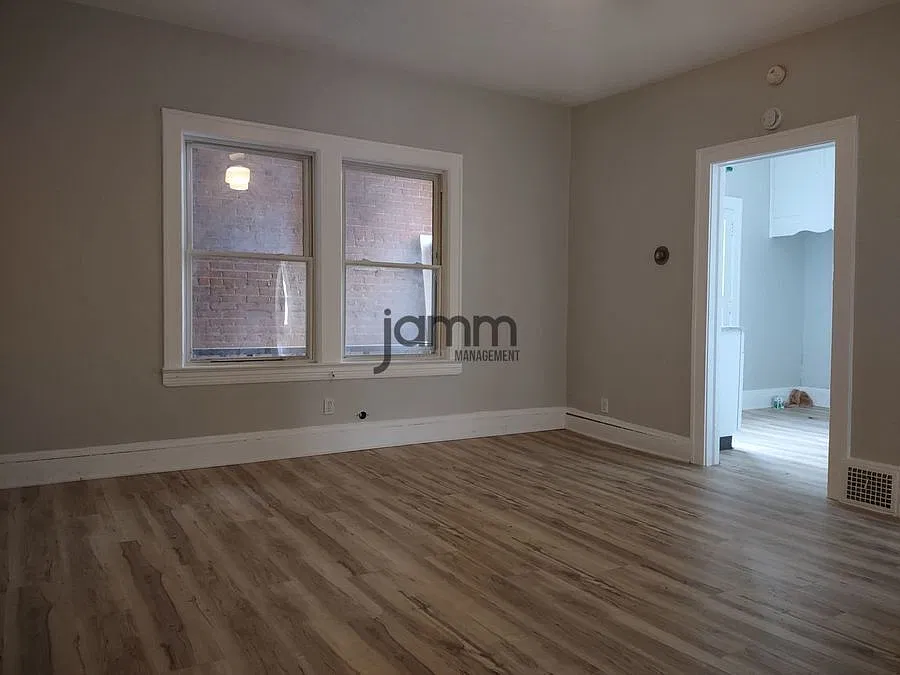 3-Bedroom Apartment unit in Lakewood!! — Photo 2